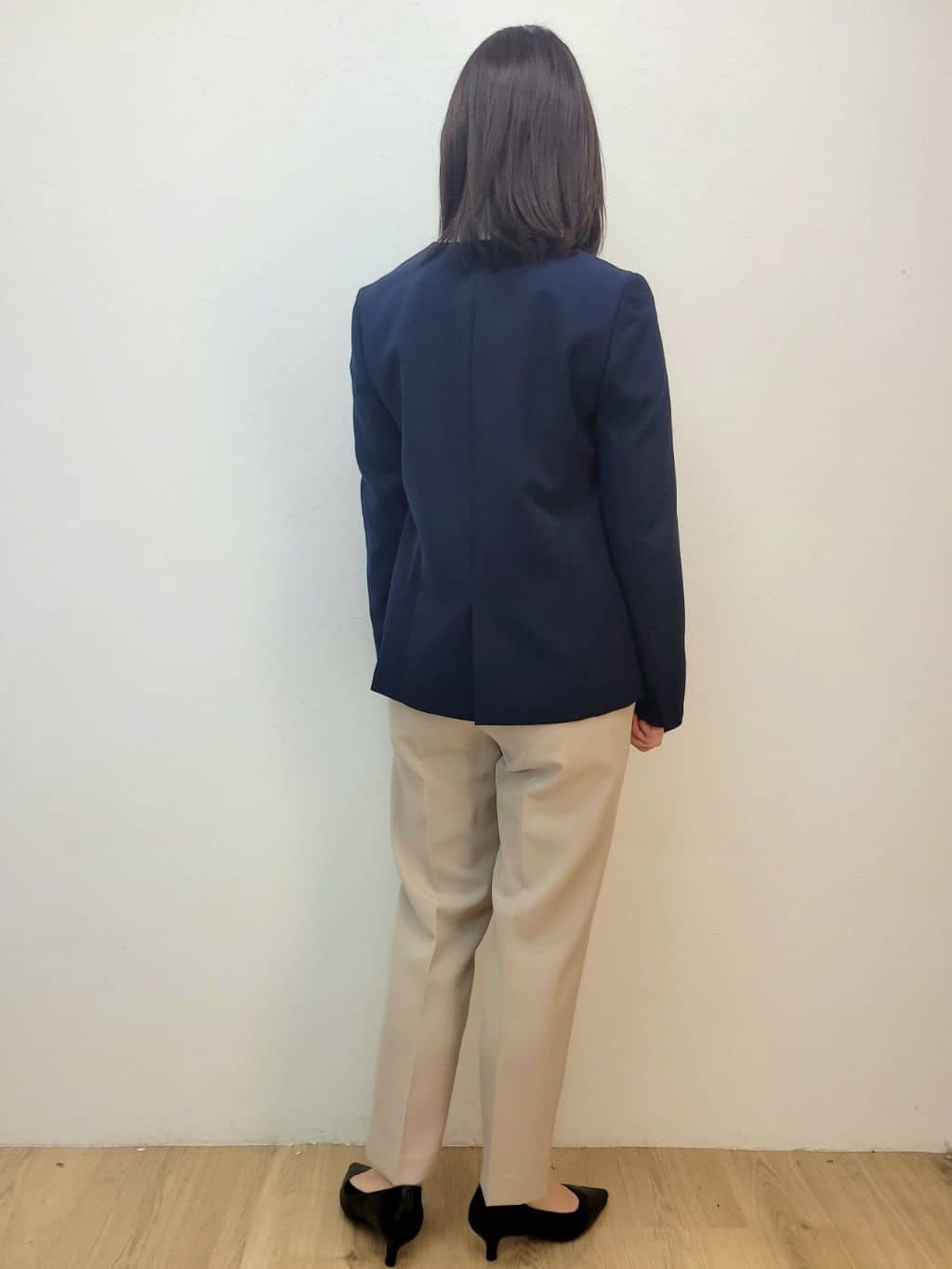 LISAさんの「OPAQUE.CLIP｜《通勤／セットアップ対応》 Vネックジャケット／ダブルクロス【洗濯機OK】」を使ったコーディネート