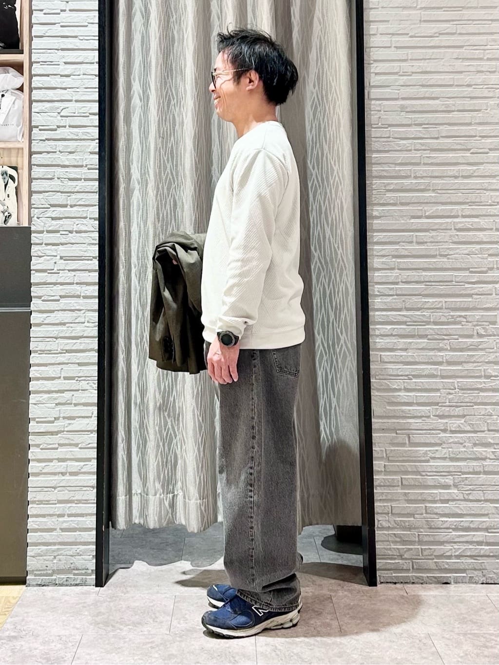 KENJI Iさんの「THE SHOP TK｜ライトエバーデニム ジャケット 洗濯機OK/ストレッチ/セットアップ可」を使ったコーディネート