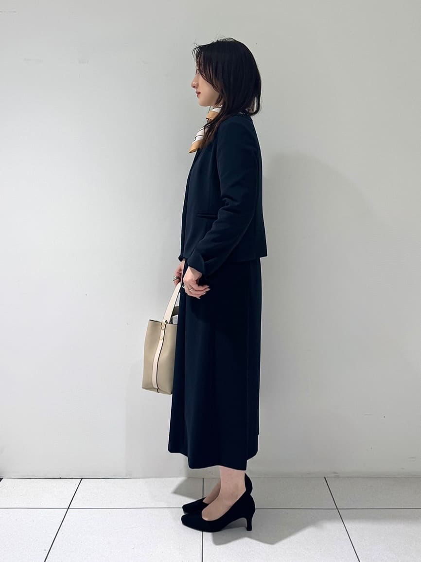 そんさんの「INDIVI｜【上品光沢／SETUP可能】切り替えデザインジャケット」を使ったコーディネート