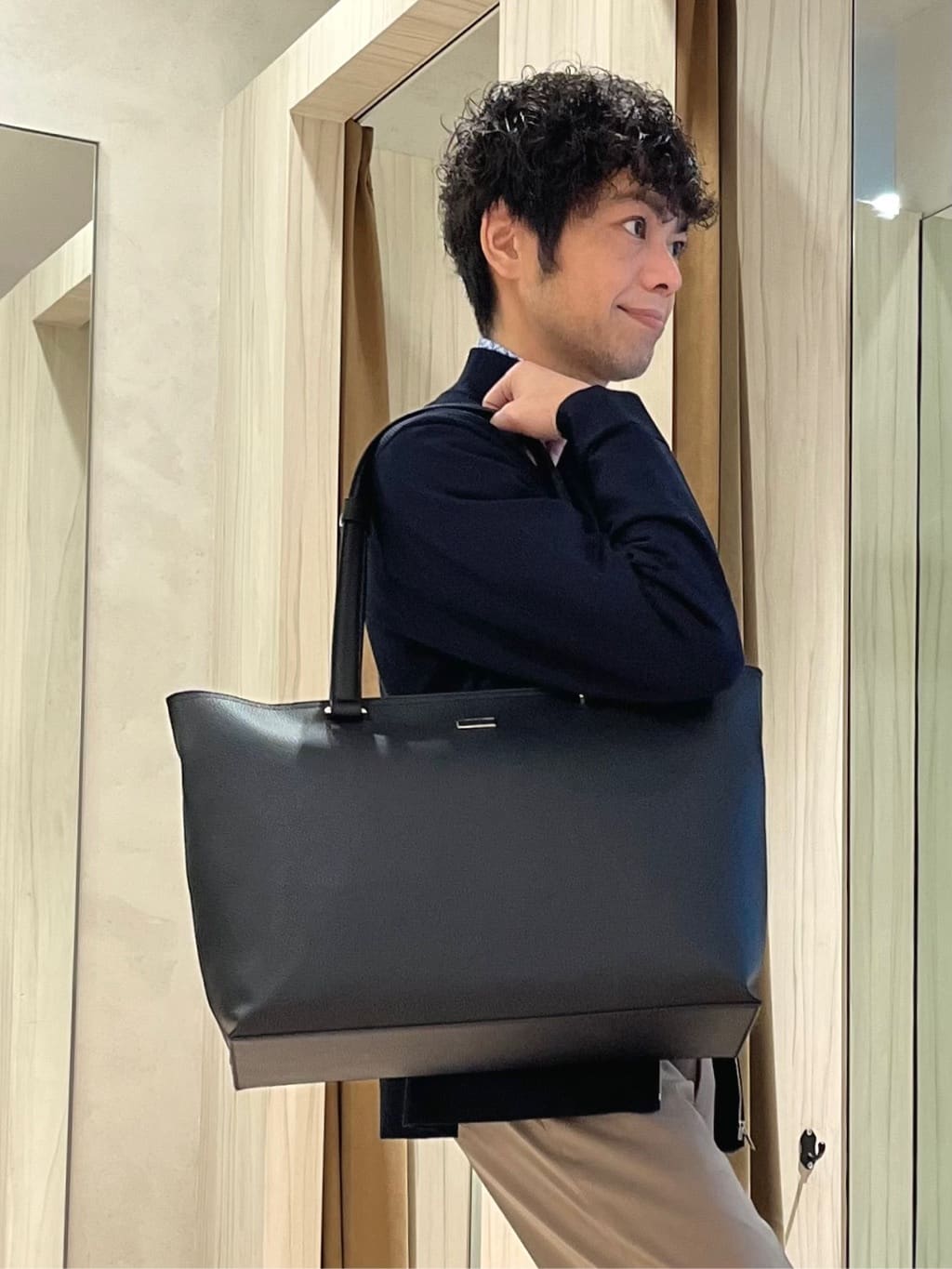 URAさんの「TAKEO KIKUCHI｜ジップアップ 鹿の子 ニット」を使ったコーディネート