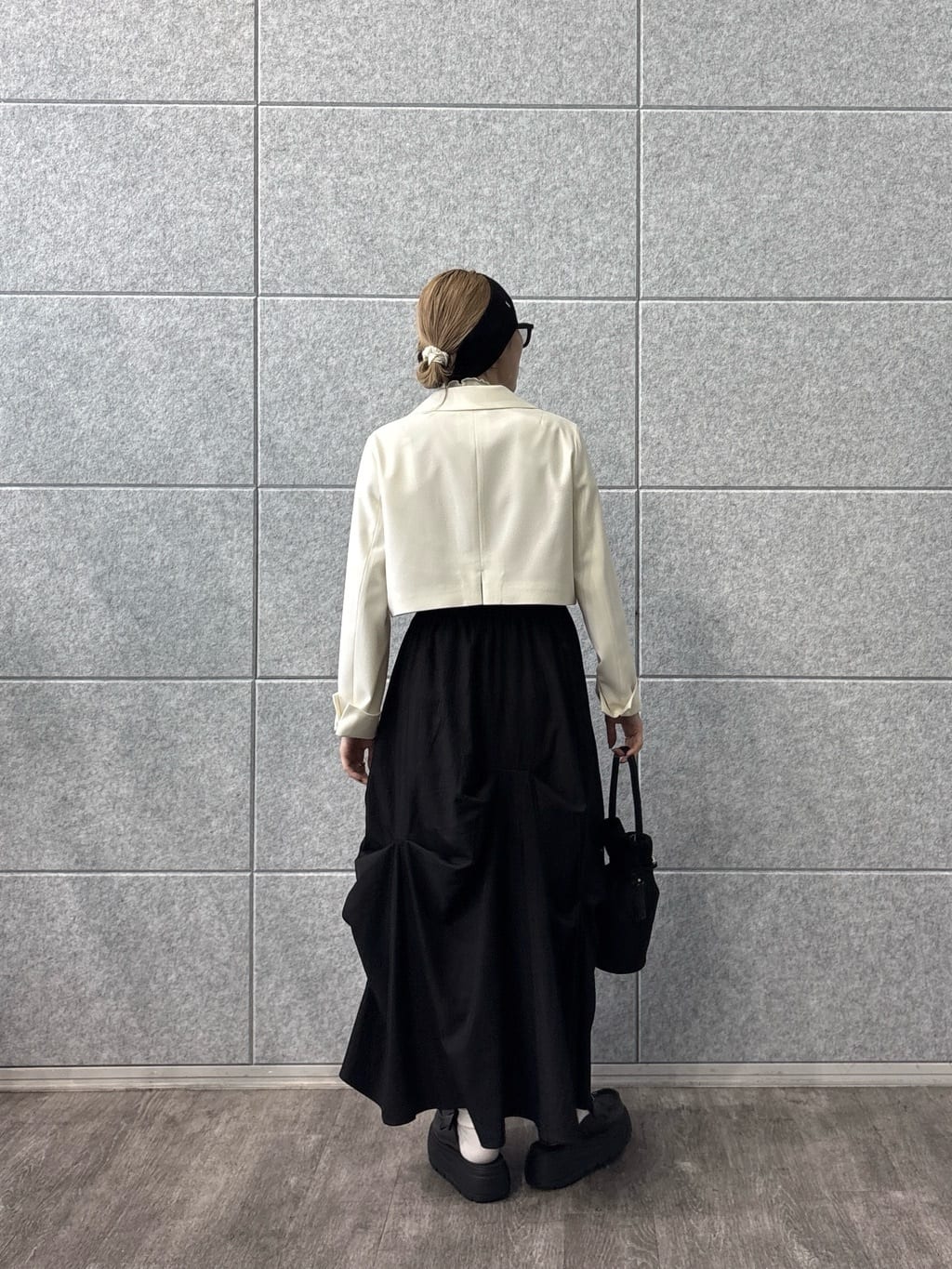 kotakiさんの「INDIVI｜クロップドジャケット」を使ったコーディネート