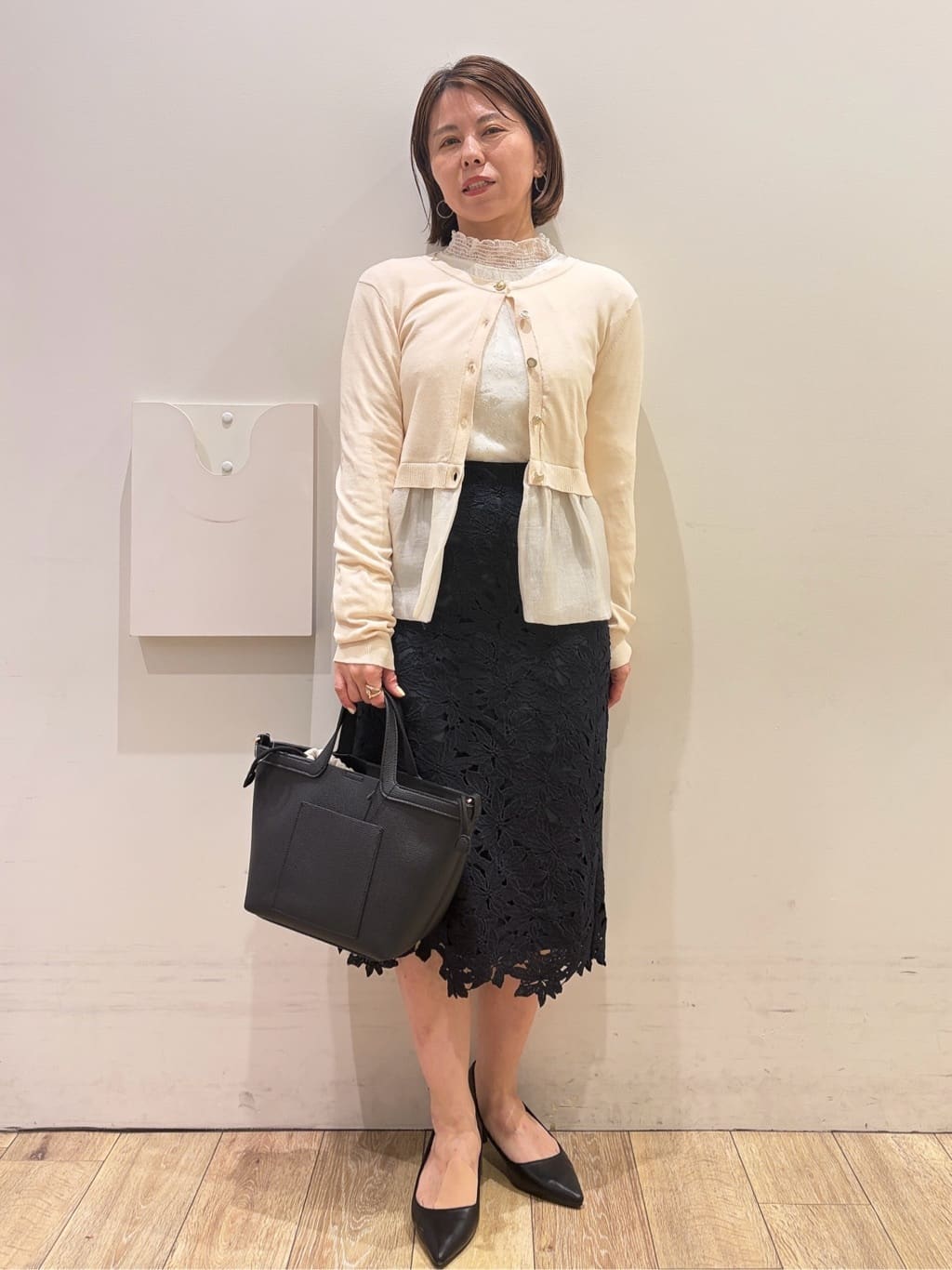 YUKOさんの「index｜フリルハイネックレーストップス【洗濯機OK】」を使ったコーディネート