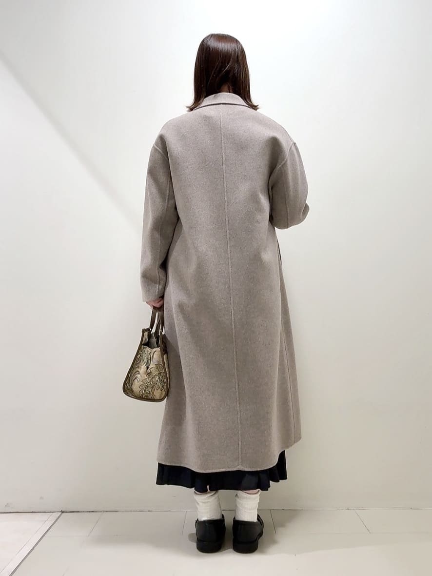 YUIさんの「UNTITLED｜【ロング丈/軽やか】テーラード　リバーコート」を使ったコーディネート