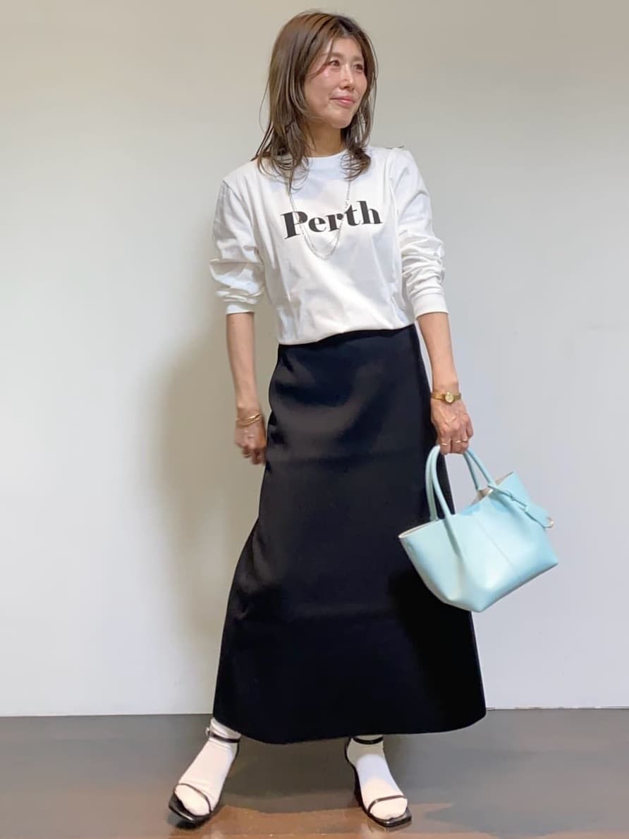 tomoさんの「UNTITLED｜【Healthy DENIM】PerthロングTシャツ」を使ったコーディネート