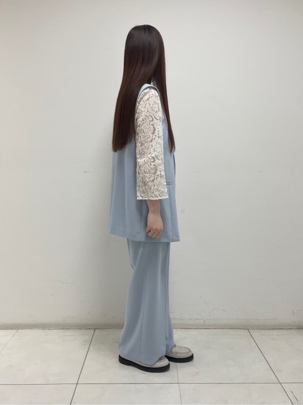 mさんの「INDIVI｜【洗える／多機能／SETUP可】着る日傘ジレジャケット」を使ったコーディネート