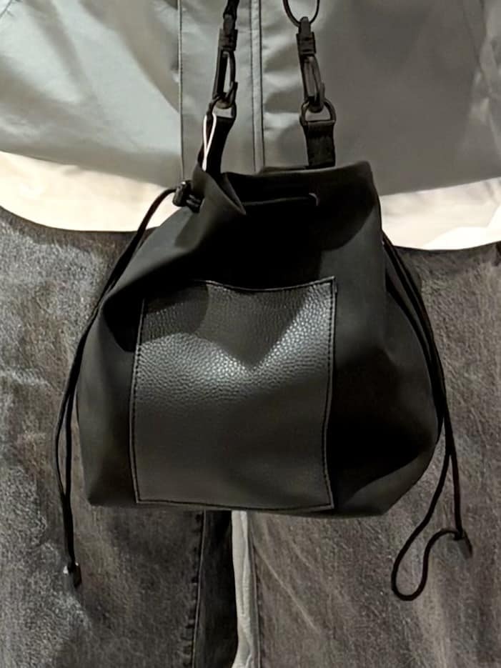 Pーyamaさんの「THE SHOP TK｜【季節の変わり目に最適】ナイロンマウンテンパーカ  防風/洗濯機OK」を使ったコーディネート