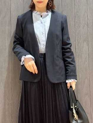meiさんの「SHOO･LA･RUE｜【洗濯機可/UV/SS-3L】すっきり好印象 ノーカラージャケット」を使ったコーディネート