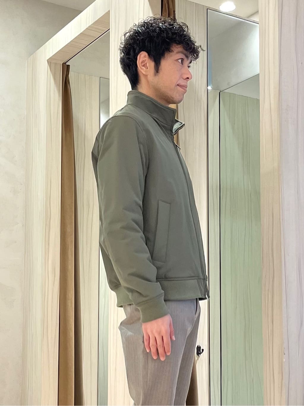 URAさんの「TAKEO KIKUCHI｜スタンドカラー ショート リブ ブルゾン」を使ったコーディネート