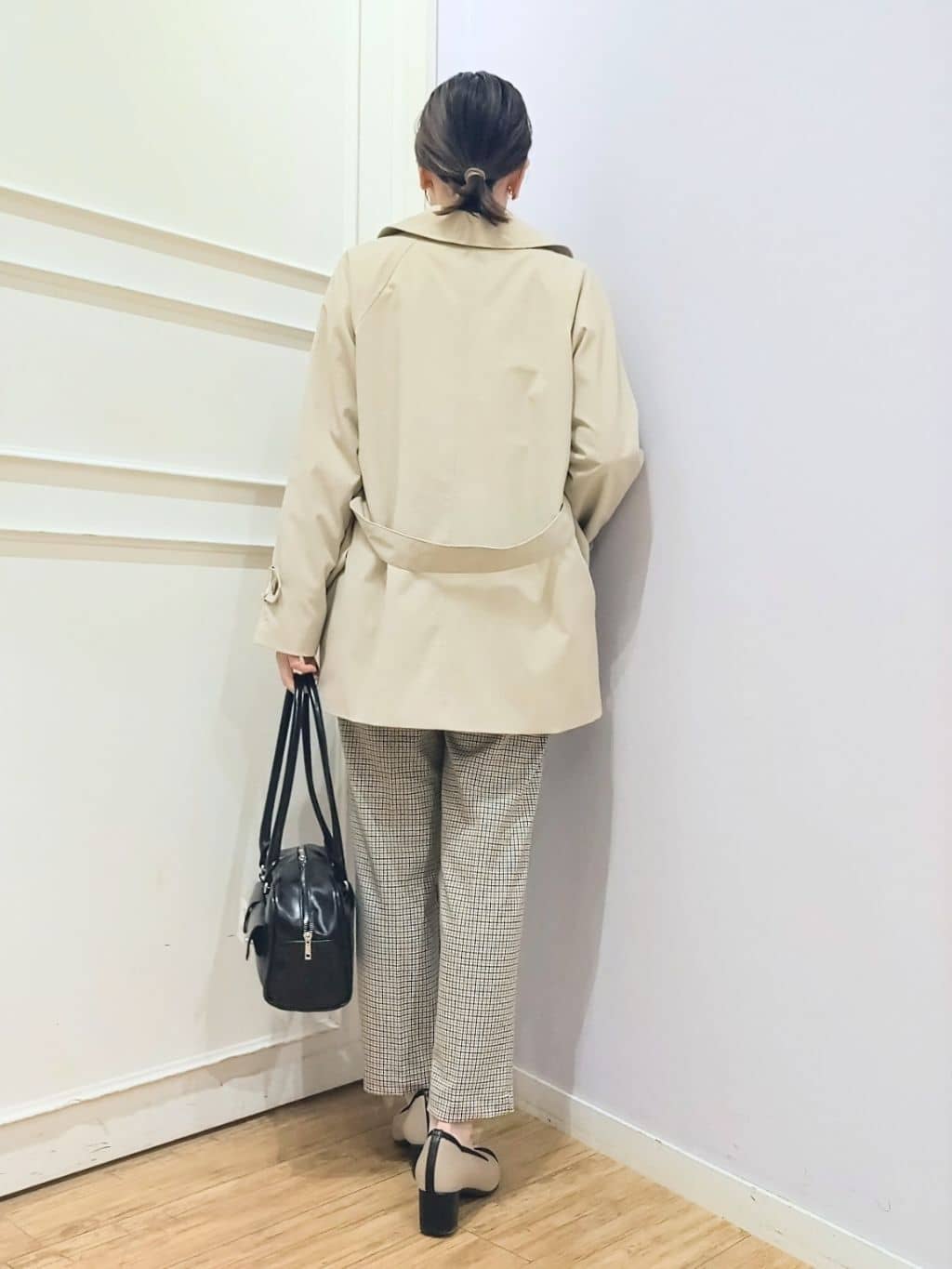 miomioさんの「SHOO･LA･RUE｜【洗濯機可/S-LL】ベルト風デザインがアクセント きれい見えテーパードパンツ」を使ったコーディネート
