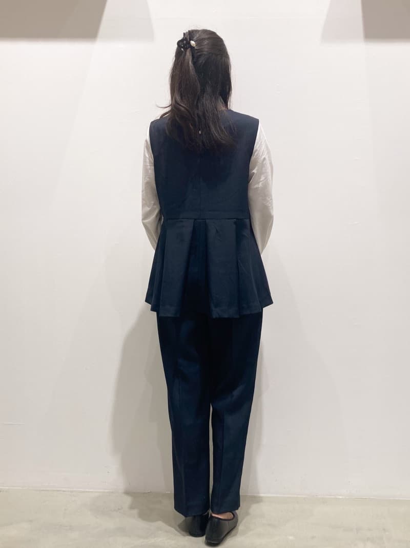 yagiさんの「grove｜【マシンウォッシュ/防シワ】袖ドッキングペプラムブラウス【着回しカセット】」を使ったコーディネート