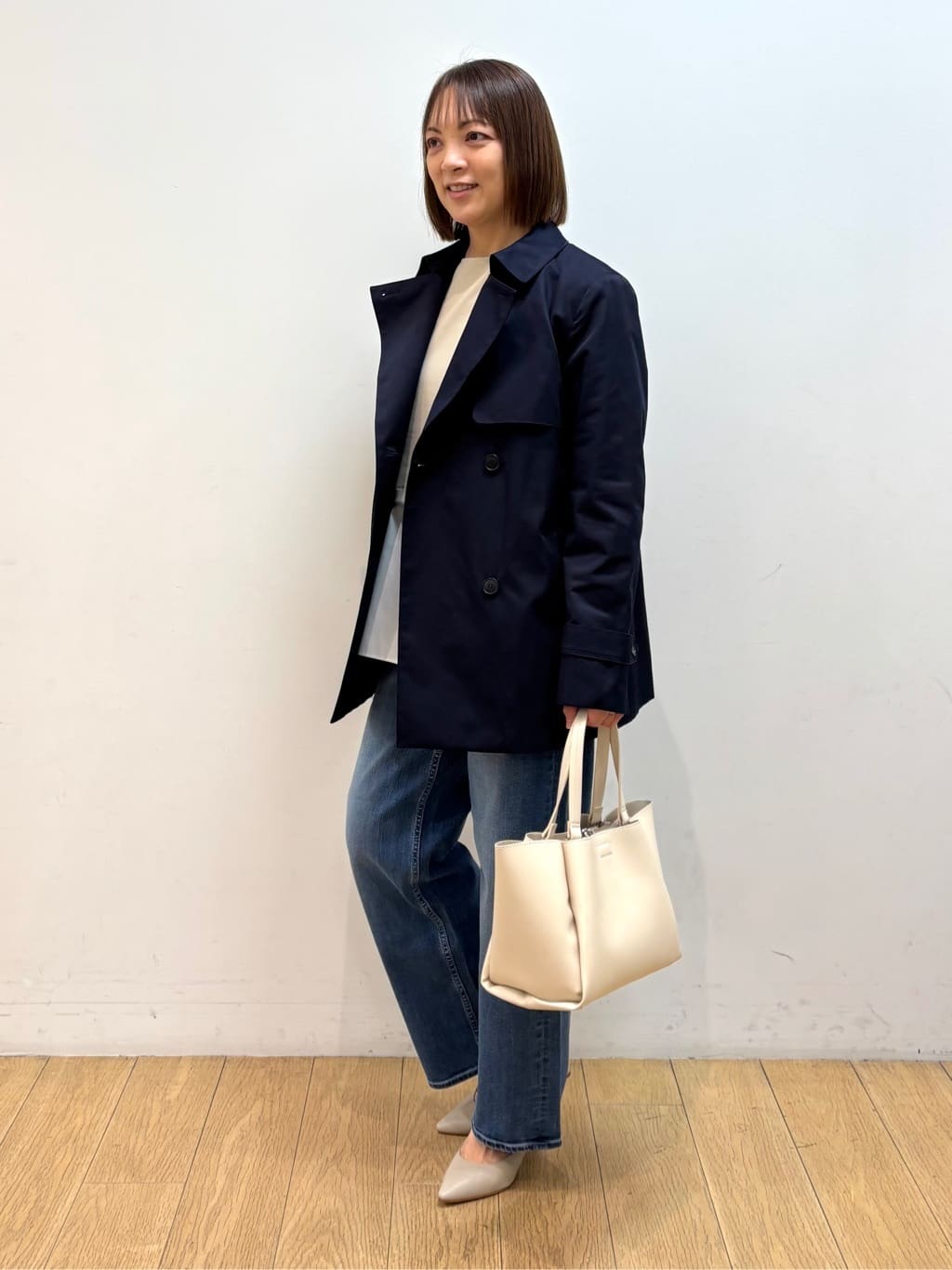 mikkoさんの「INDIVI｜【花粉付着防止／撥水／UVケア】名品トレンチコート」を使ったコーディネート