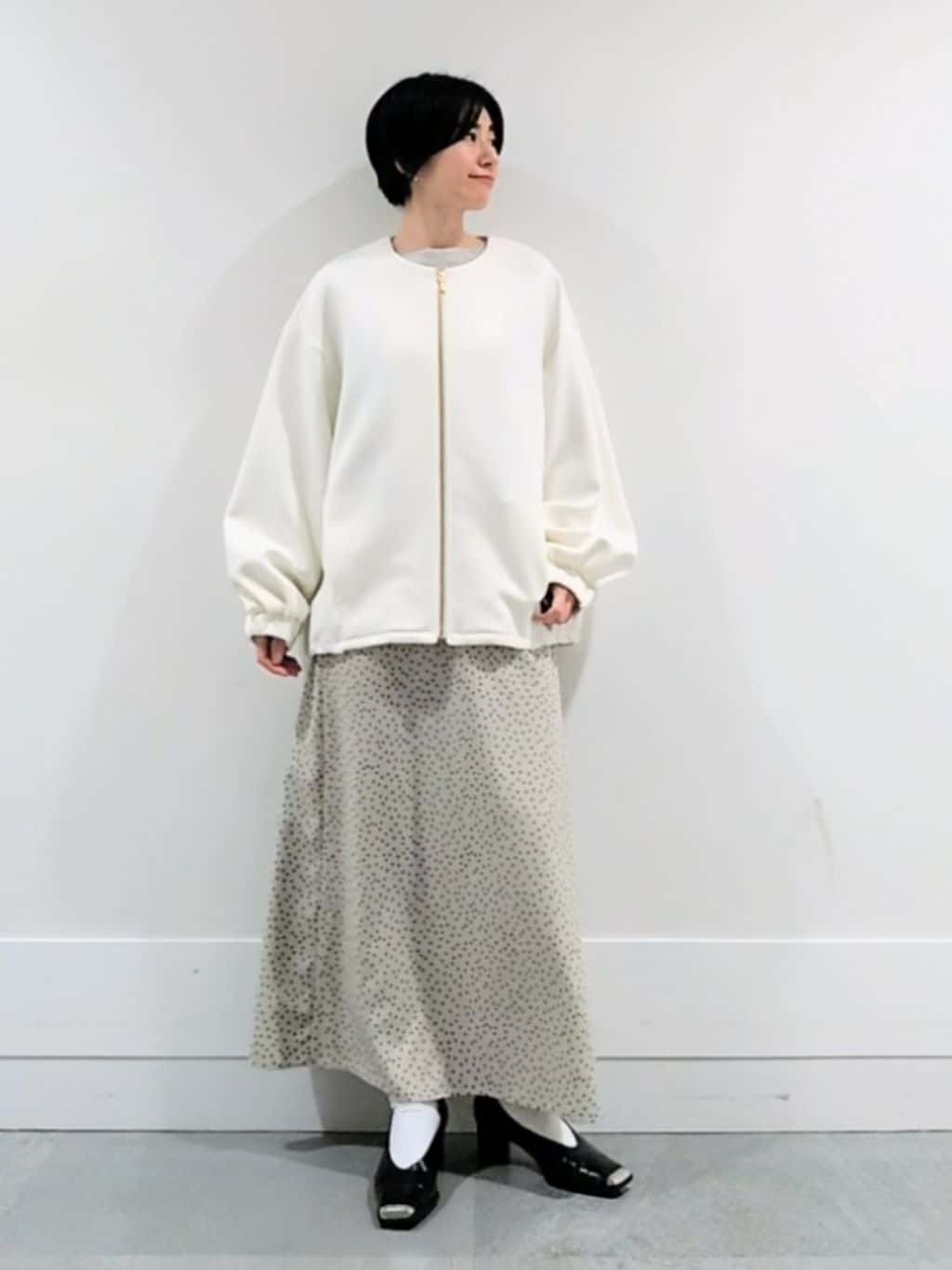 ミズタさんの「UNTITLED｜◆【春アウター/ゆったり】ダンボールジップブルゾン」を使ったコーディネート