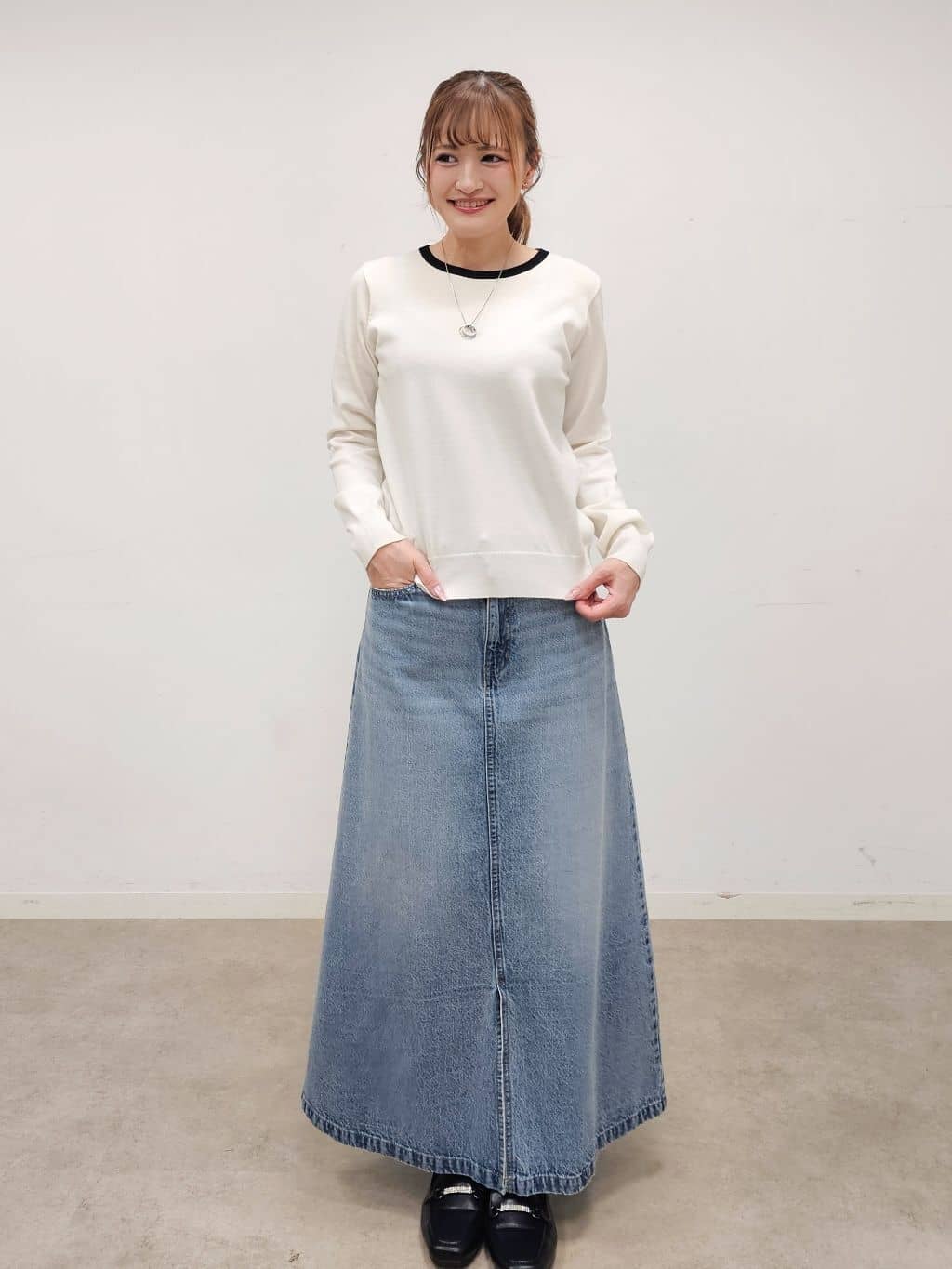 ゆゆさんの「SHOO･LA･RUE｜【洗濯機可/セットアップ可/S-3L】きちんと楽に。カットジョーゼットノーカラージャケット」を使ったコーディネート