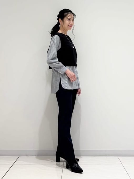kayoさんの「INDIVI｜【褒められパンツ／高ストレッチ】タックテーパードパンツ」を使ったコーディネート