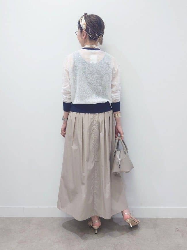MUTSUKOさんの「UNTITLED｜【洗える】シアーニットカーディガン」を使ったコーディネート