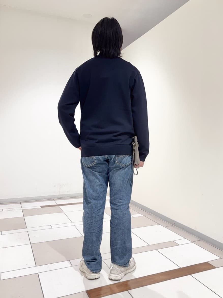 及川さんの「TAKEO KIKUCHI｜ジップアップ 鹿の子 ニット」を使ったコーディネート