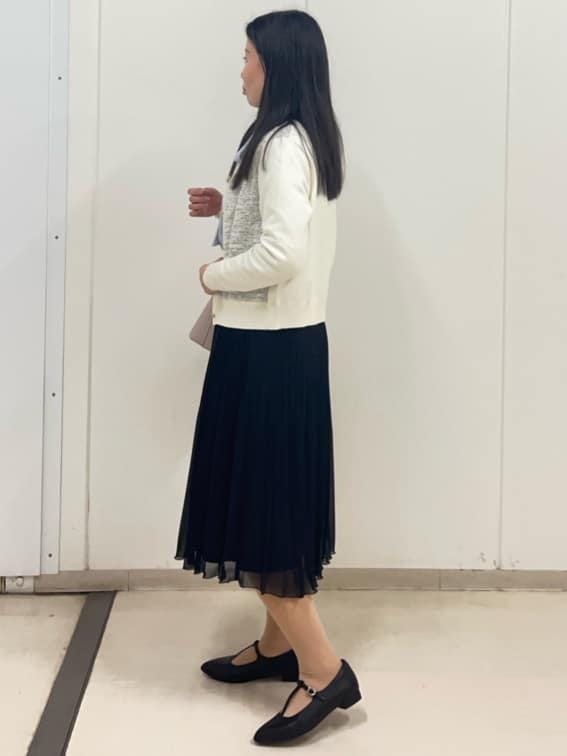 Rihoさんの「Reflect｜【通勤／ボウタイ取り外し可】ボウタイ付きバンドカラーブラウス」を使ったコーディネート