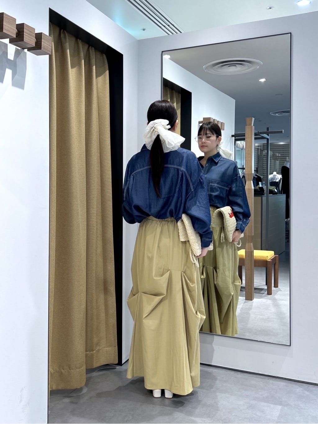 Renoさんの「INDIVI｜デニムシャツ」を使ったコーディネート