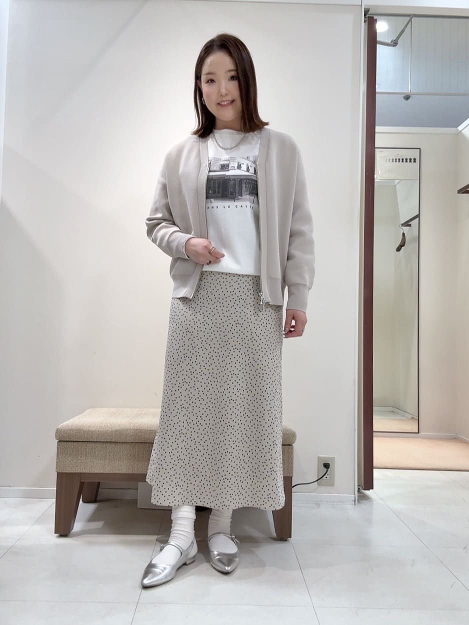 YUIさんの「UNTITLED｜◆【軽羽織り/セットアップ可】ジップアップニットカーディガン」を使ったコーディネート
