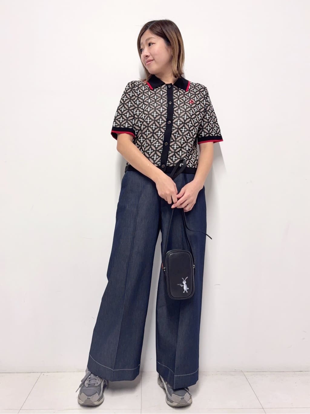 Nishijimaさんの「DRESSTERIOR｜オーバーラップサークルニットシャツカーデ」を使ったコーディネート
