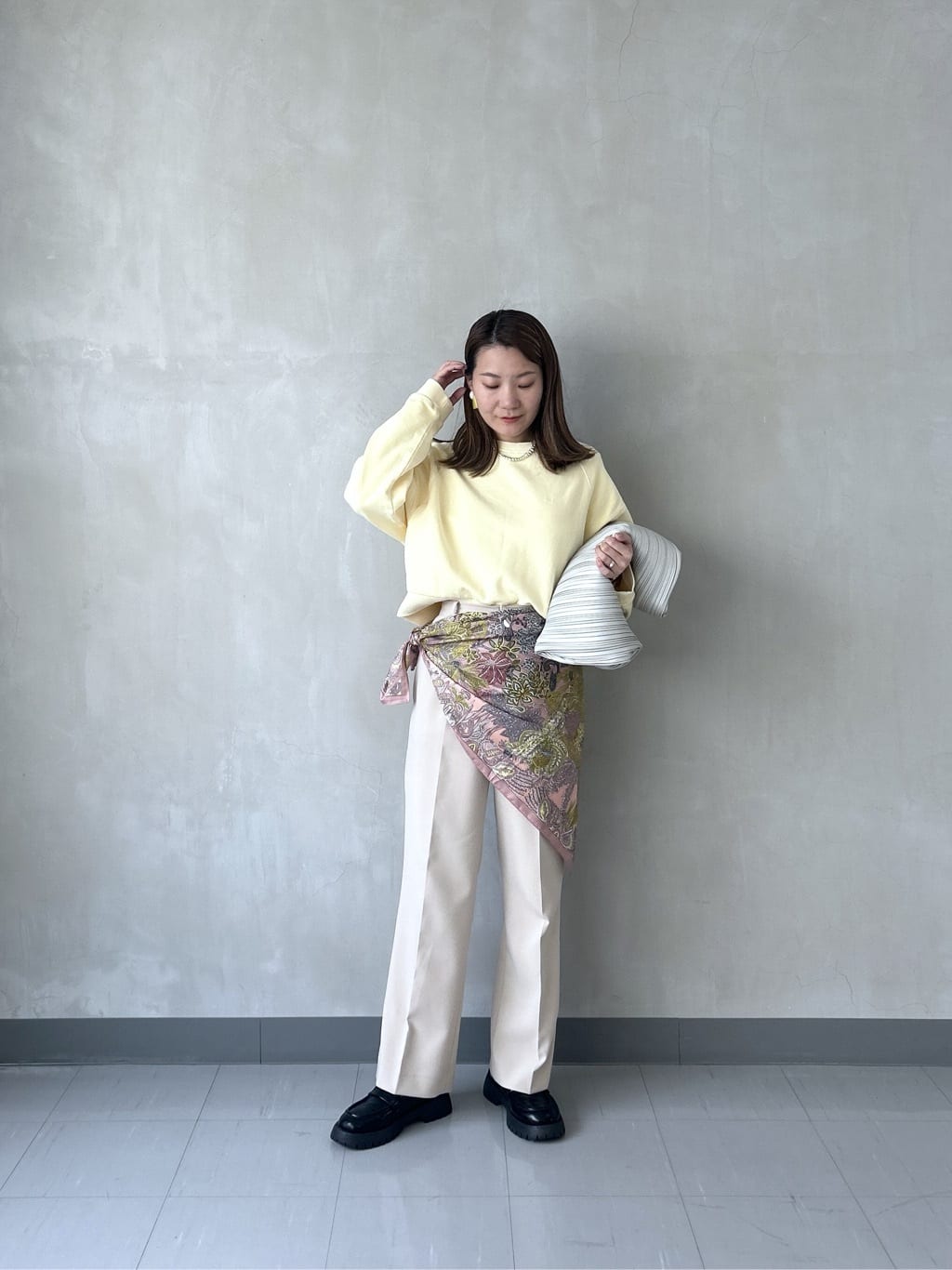 takaさんの「INDIVI｜Timeless｜ストレートフレアパンツ」を使ったコーディネート