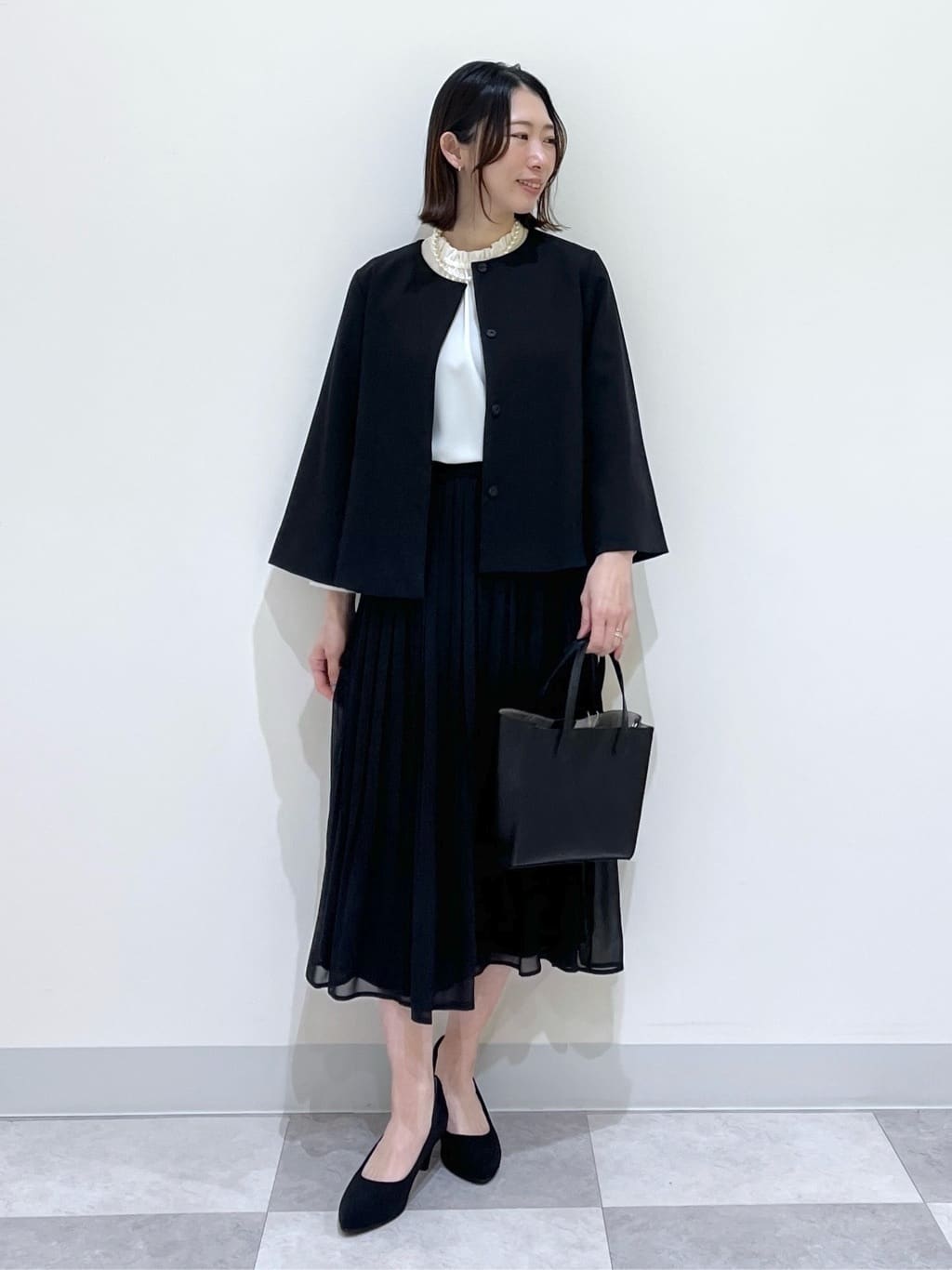 canaさんの「Dessin｜【洗える】フリルネックジョーゼットブラウス」を使ったコーディネート
