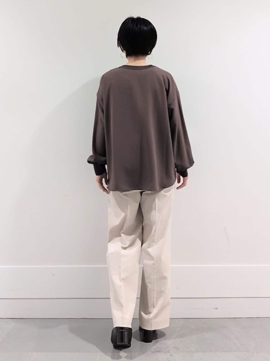 ミズタさんの「UNTITLED｜【洗える/ゆったり】リッチジョーゼットブラウス」を使ったコーディネート