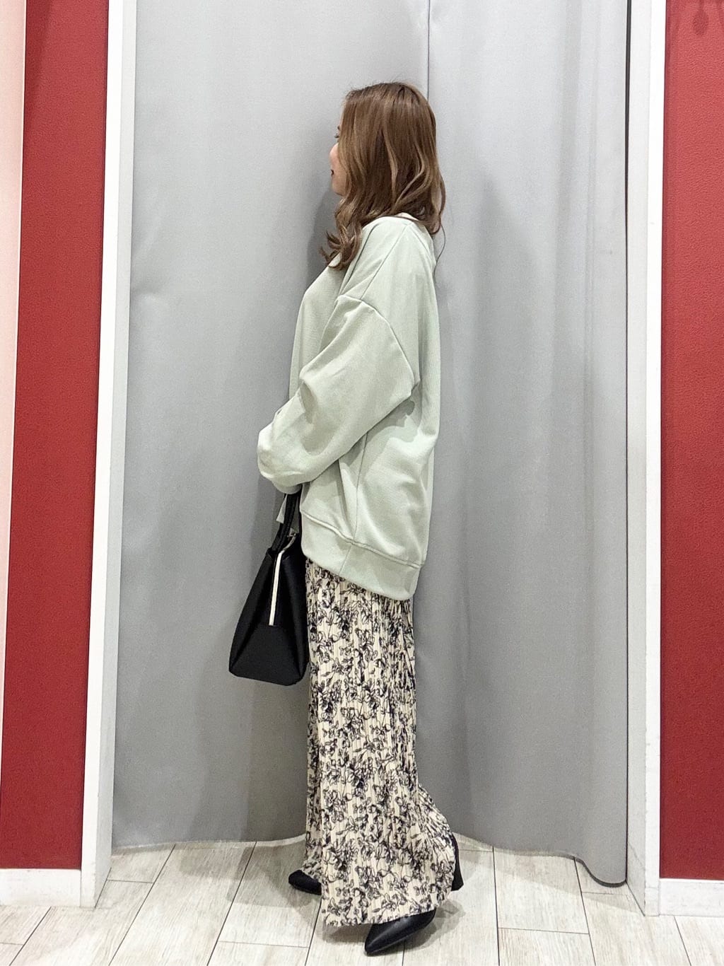 shioさんの「SHOO･LA･RUE｜【2WAY】上品きれい 金具ベルトトートバッグ」を使ったコーディネート