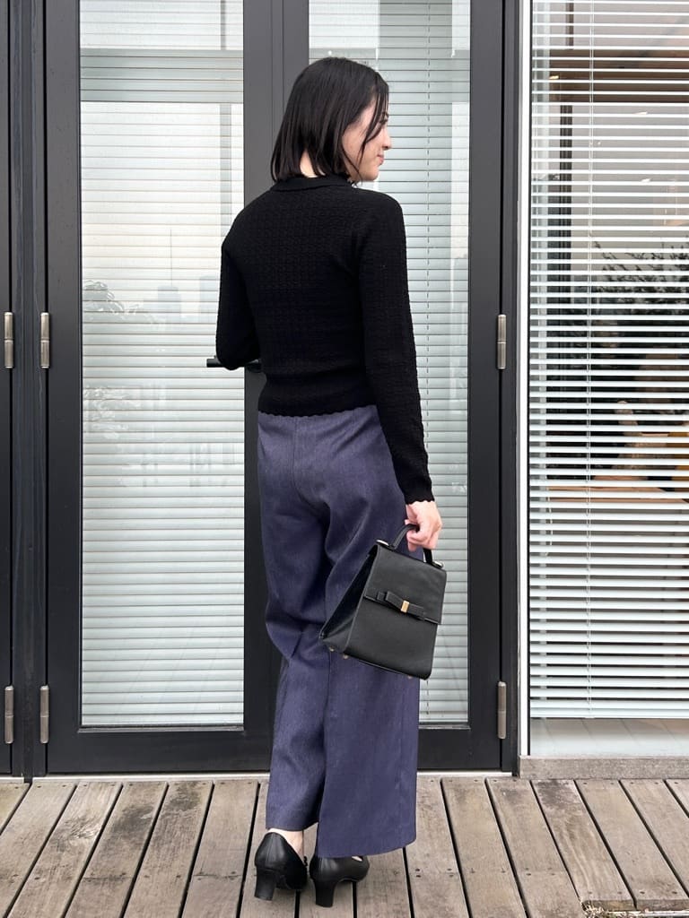 shinoさんの「Couture brooch｜【洗える着映え】ビジュー釦ポロニット」を使ったコーディネート
