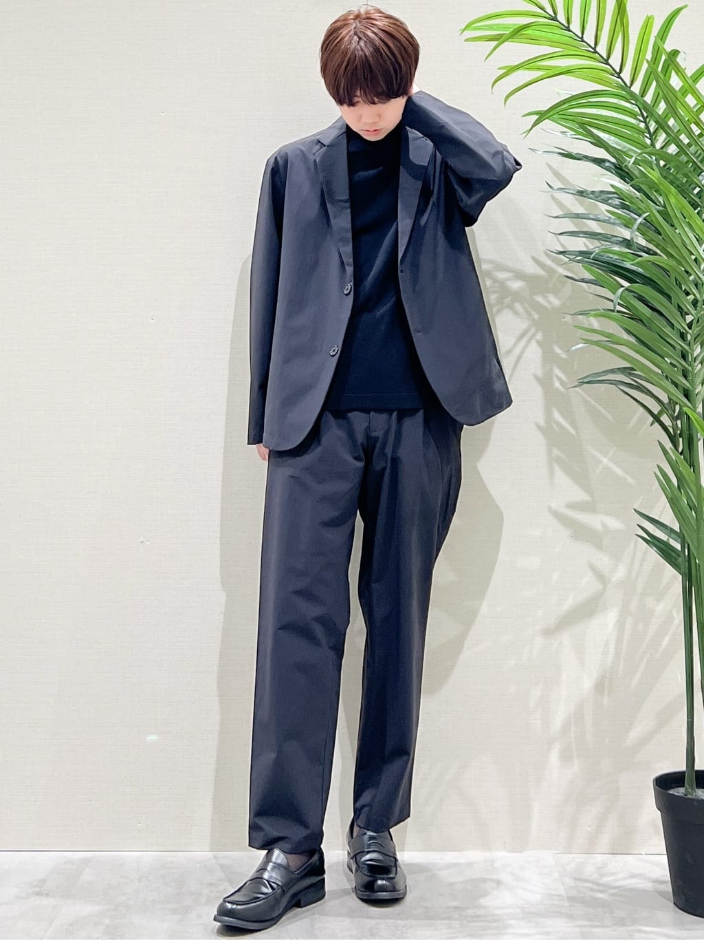 SHI-MAさんの「THE SHOP TK｜《KURO》コーデュラナイロン ジャケット セットアップ可／防シワ／撥水／ストレッチ」を使ったコーディネート