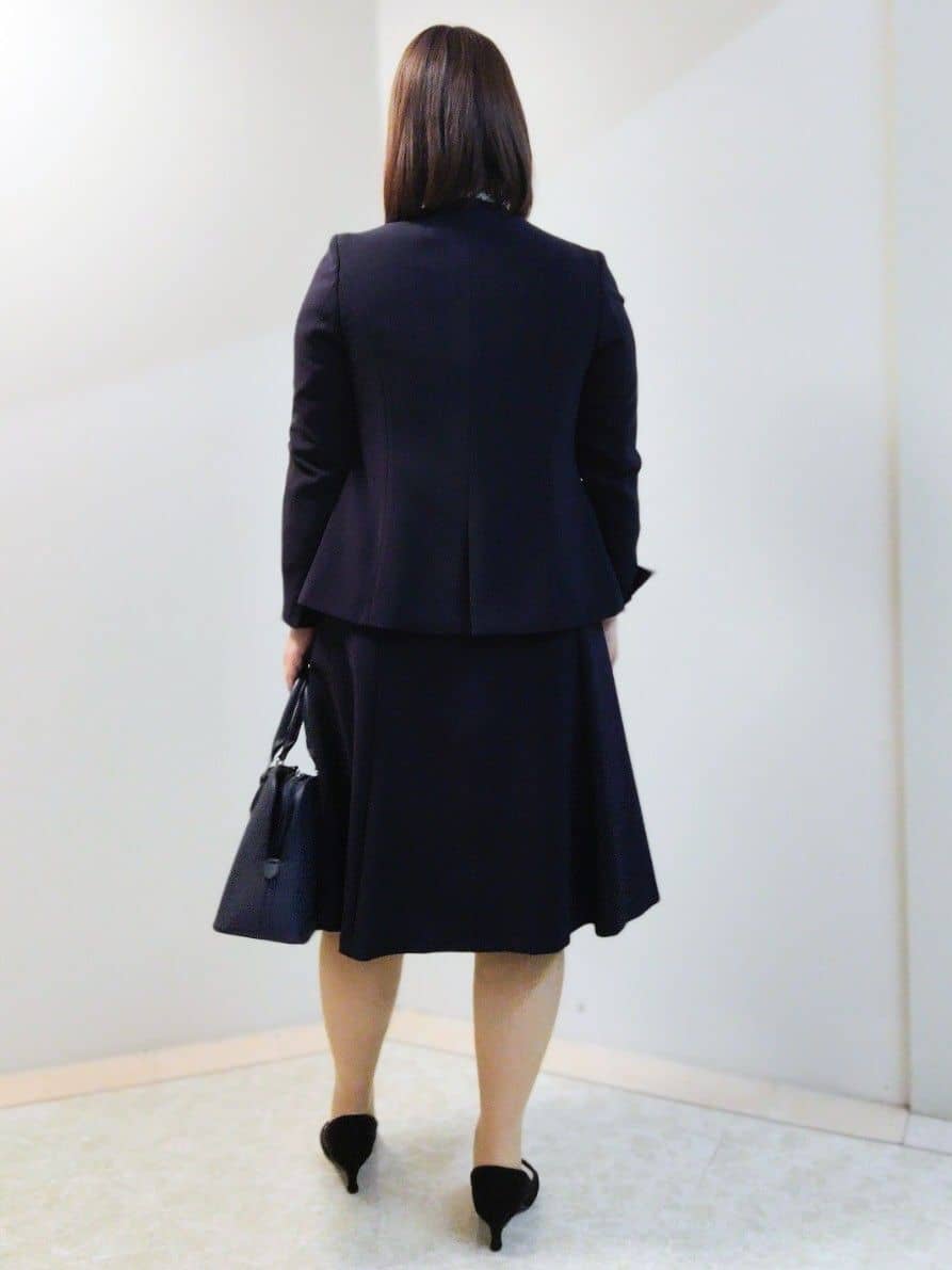 エリさんの「Reflect｜【SS-4Lサイズ／通勤／セットアップ可】ノーカラージャケット」を使ったコーディネート