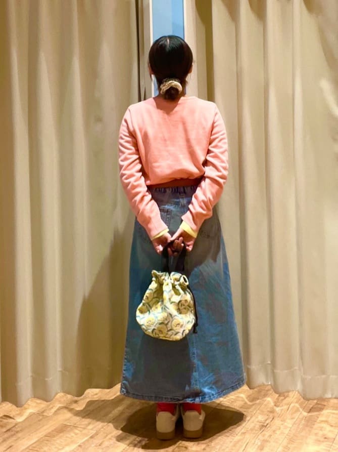 もんちゃんさんの「SHOO･LA･RUE｜【洗濯機可/S-LL/アンサンブル可】結局、シンプル クルーネックニット」を使ったコーディネート