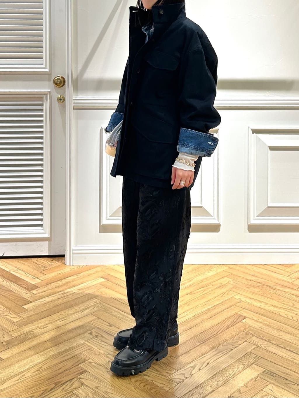 cocoさんの「DRESSTERIOR｜【ウォッシャブル/ウエストゴム】コットンエンブロイダリー イージーパンツ」を使ったコーディネート