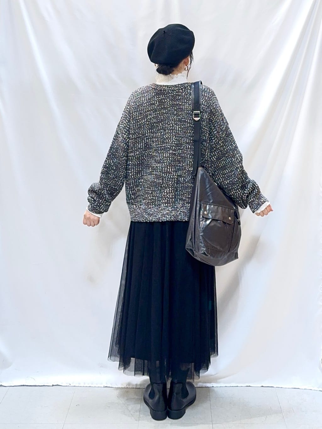 𝐇𝐢𝐫𝐨𝐦𝐢さんの「SHOO･LA･RUE｜【洗濯機可/前後2WAY】ぽこぽこニットカーディガン」を使ったコーディネート