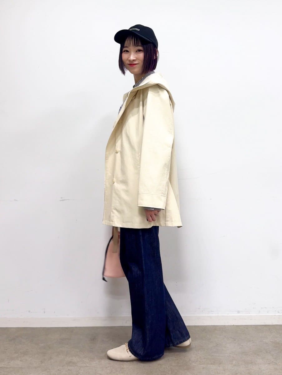 𝐜𝐡𝐢𝐤𝐚さんの「SHOO･LA･RUE｜【防花粉/洗濯機可/S-LL】ゆったり着られる 大人のテントフーディージャケット」を使ったコーディネート