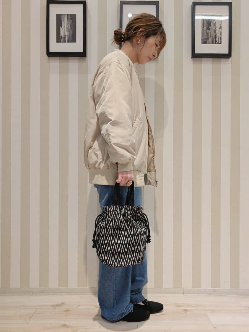 otaさんの「SHOO･LA･RUE｜【S-LL】大人も取り入れやすい BIGシルエット MA－1ブルゾン」を使ったコーディネート