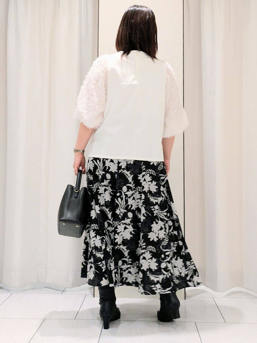 Onumaさんの「UNTITLED｜【丸首/Tシャツ風/短丈】シャギースリーブ ポンチカットソー」を使ったコーディネート