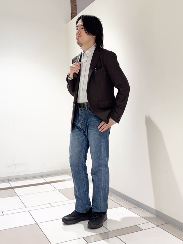 及川さんの「TAKEO KIKUCHI｜【抗菌防臭/シーズンレス】シアサッカーギンガムチェック ストレッチシャツ」を使ったコーディネート