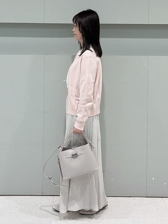 makiさんの「UNTITLED｜◆【アンサンブル可/洗える】クルーネックニットカーディガン」を使ったコーディネート