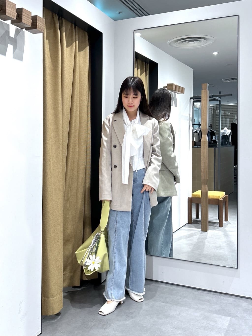 Renoさんの「INDIVI｜ダブルブレストオーバージャケット」を使ったコーディネート