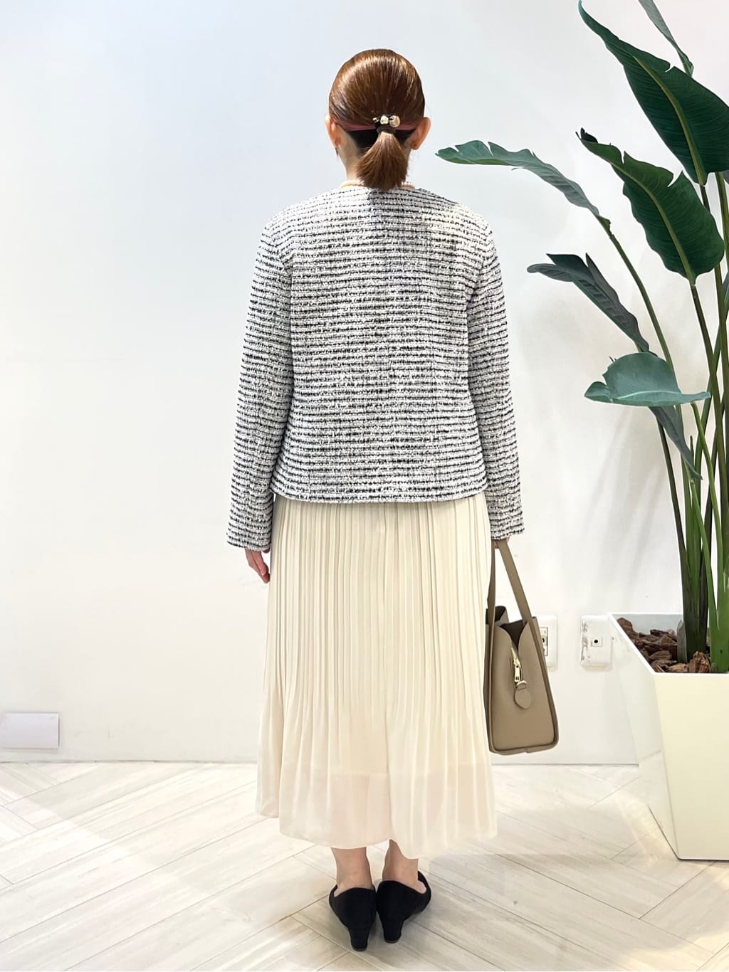 Tomoさんの「UNTITLED｜【洗える/セレモニー】プリーツワンピース」を使ったコーディネート
