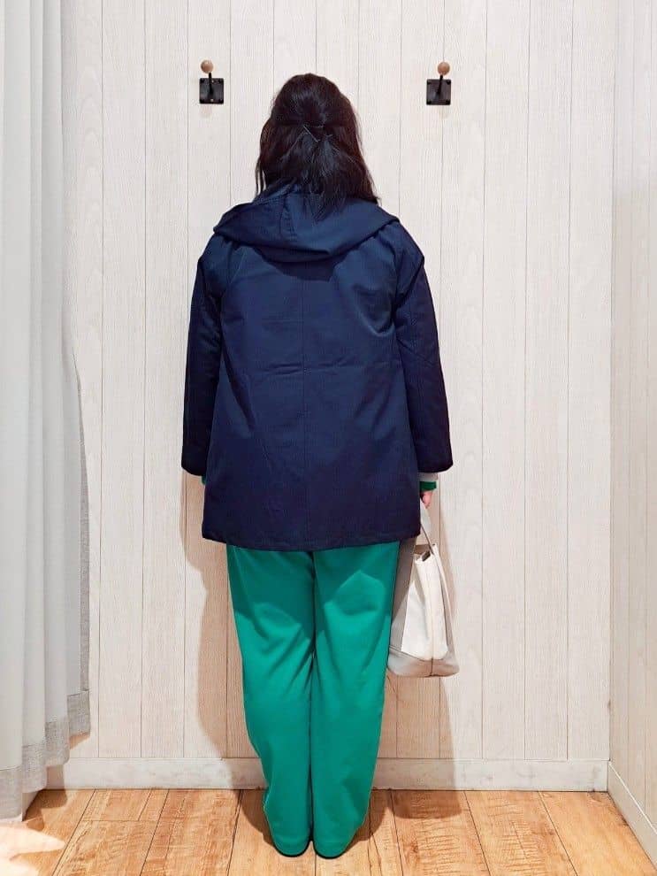 kotomiさんの「SHOO･LA･RUE｜【防花粉/洗濯機可/S-LL】ゆったり着られる 大人のテントフーディージャケット」を使ったコーディネート
