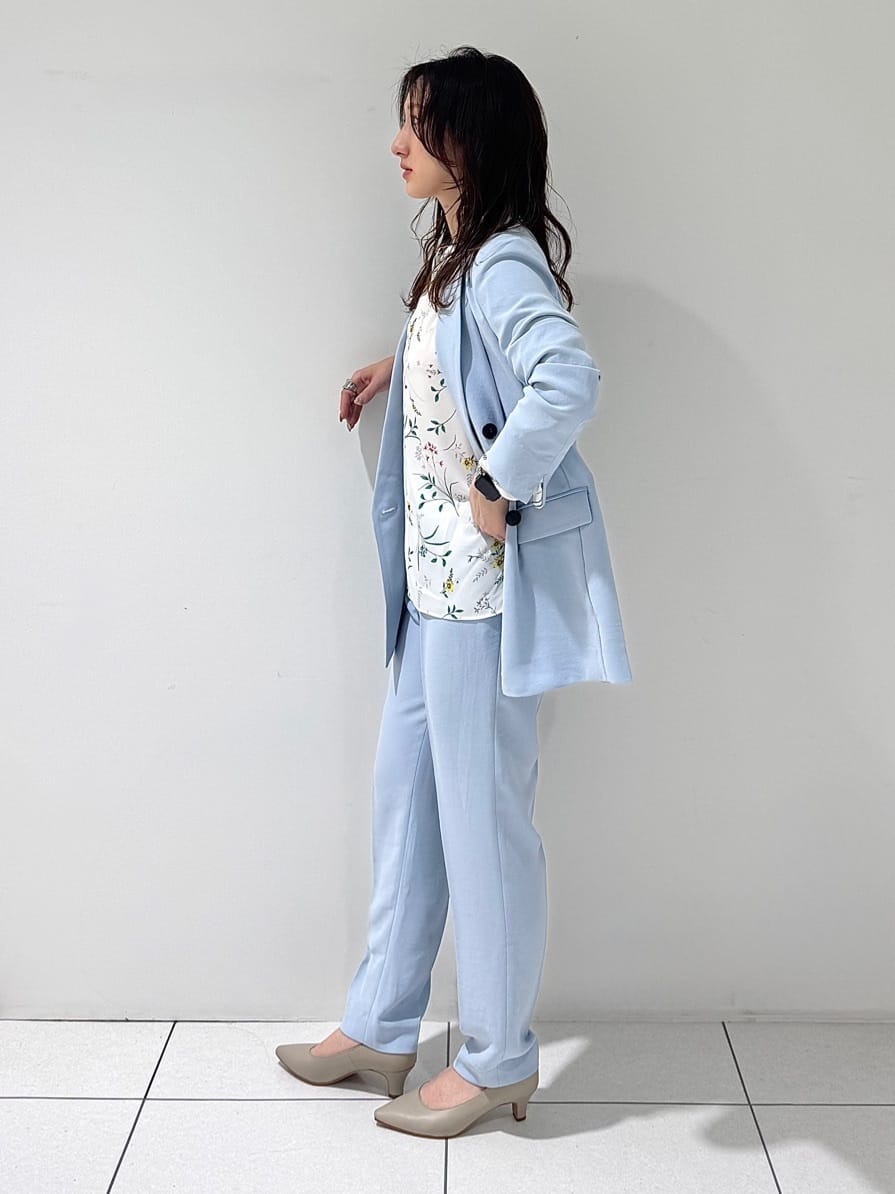 そんさんの「INDIVI｜【洗える／多機能／SETUP可】着る日傘ダブルジャケット」を使ったコーディネート