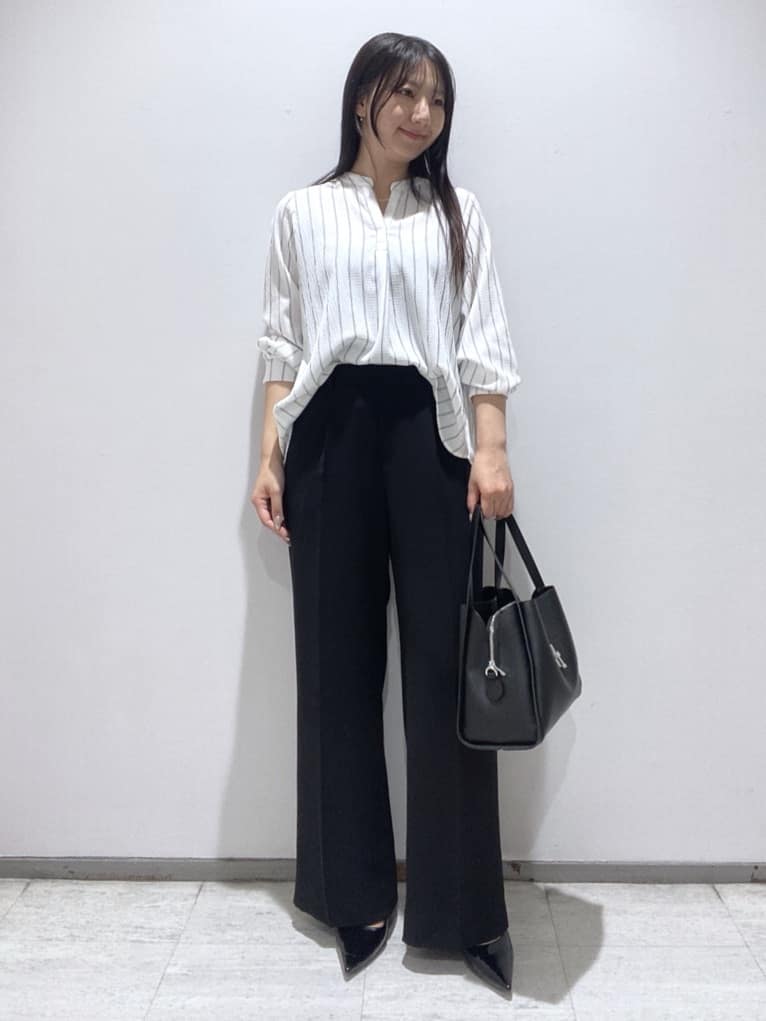 meiさんの「INDIVI｜【洗える／着心地楽ちん】ブラウス風ストライプカットソートップス」を使ったコーディネート