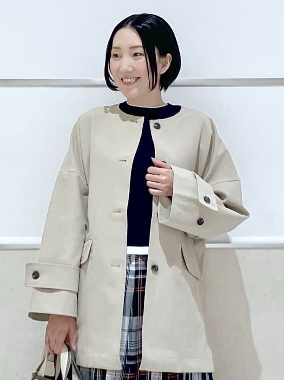 eriko さんの「Dessin｜【花粉ガード/撥水加工/洗える】クルーネックスプリングコート」を使ったコーディネート