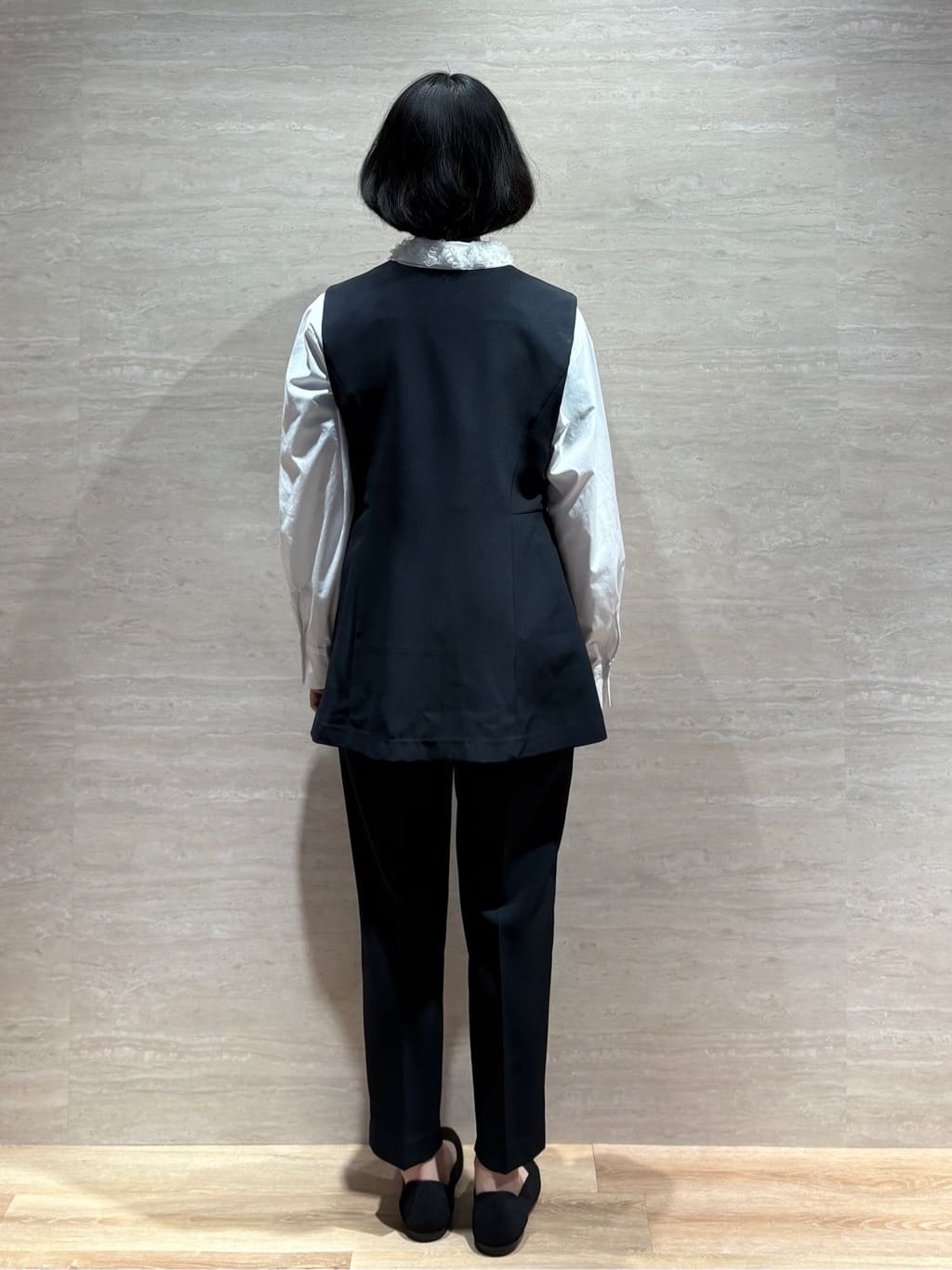 JIMAさんの「OPAQUE.CLIP｜ペプラムジレ／セットアップ対応可【洗濯機OK】」を使ったコーディネート