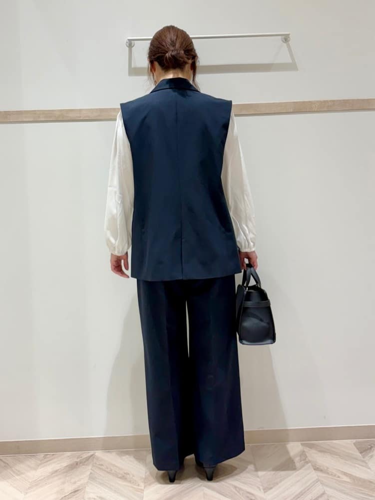 c_h_i_k_aさんの「SHOO･LA･RUE｜【セットアップ可/S-LL/洗濯機可】サッと羽織ってこなれ見え ダブルブレストジレ」を使ったコーディネート