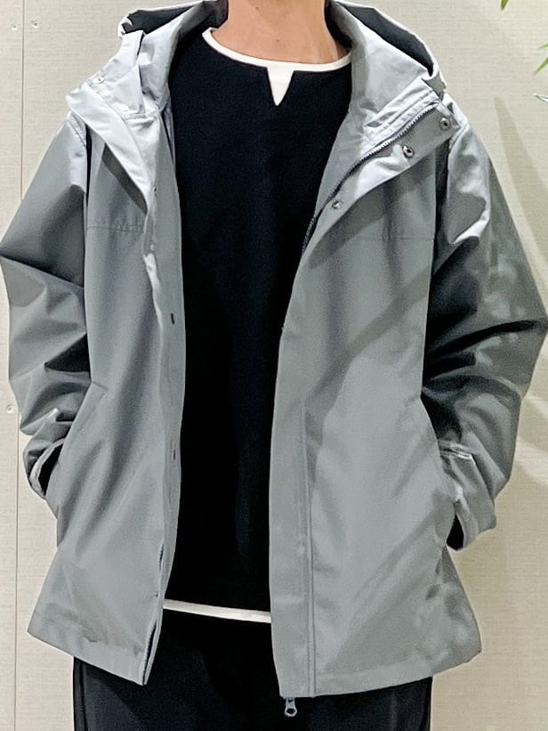 SHI-MAさんの「THE SHOP TK｜【季節の変わり目に最適】ナイロンマウンテンパーカ  防風/洗濯機OK」を使ったコーディネート