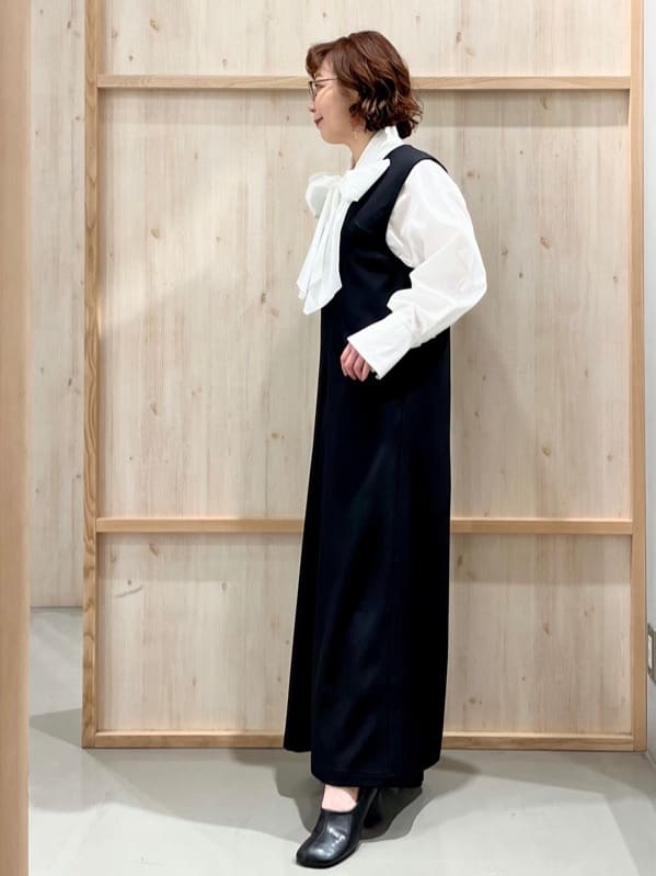 nakoさんの「THE SHOP TK｜【通勤スタイルに】タックボウタイブラウス」を使ったコーディネート