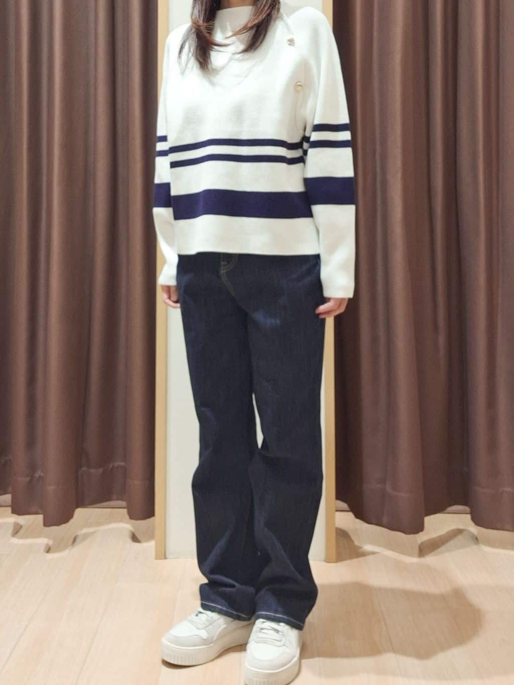 ウタさんの「grove｜【選べる着丈】大人のためのストレートデニムパンツ」を使ったコーディネート